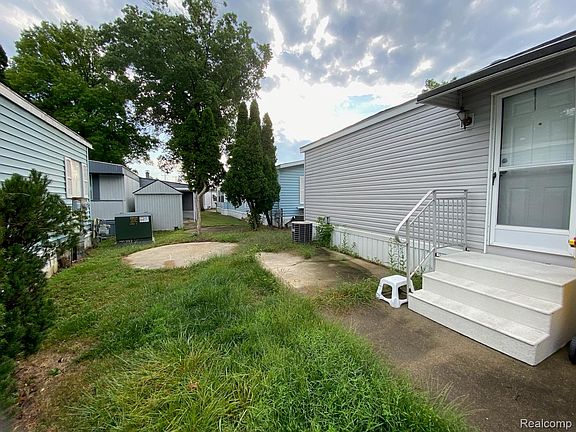 3rd image of 91 4th St N