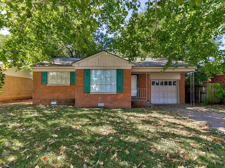 4172 NW 23rd St — Photo 33