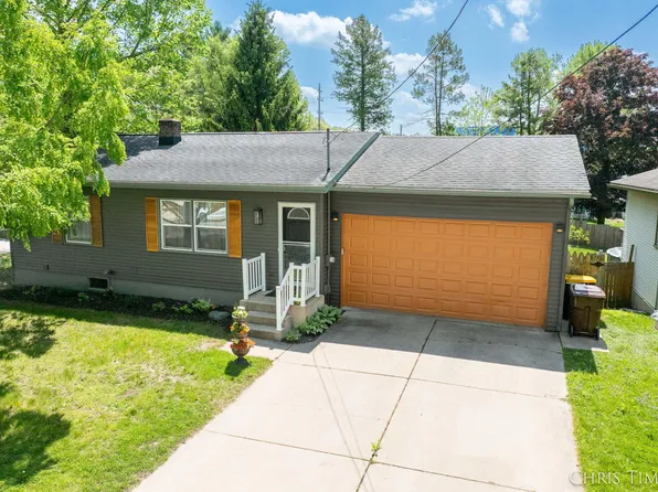 510 W Marshall St, Hastings, MI 49058