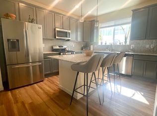 2885 S Fox Ct, Englewood, CO 80110