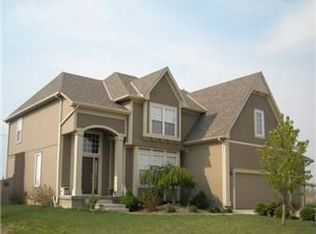 10201 Theden Cir, Lenexa, KS 66220