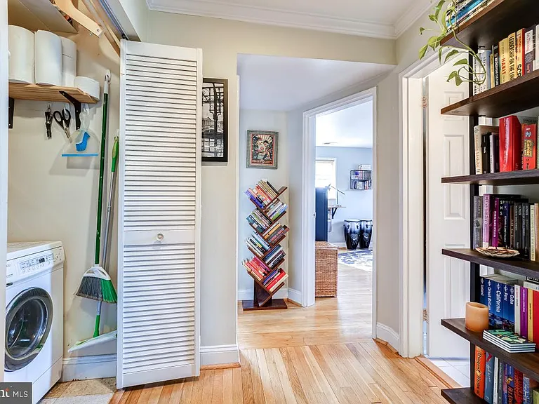 401 Evarts St NE #301 — Photo 24