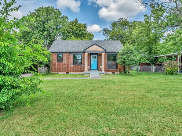 2520 Crossfield Dr, Nashville, TN 37214