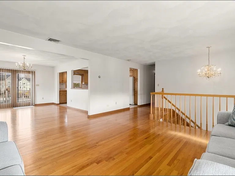 15 Landers Rd — Photo 5