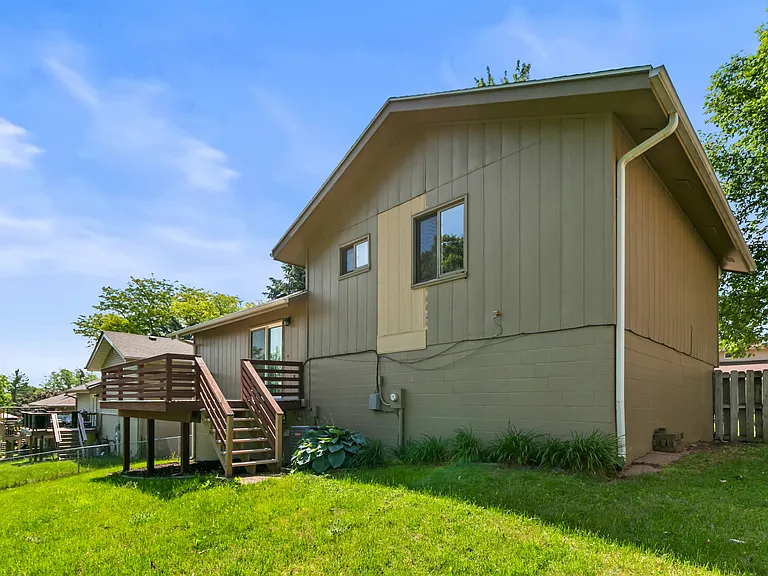 12728 Corby St — Photo 19