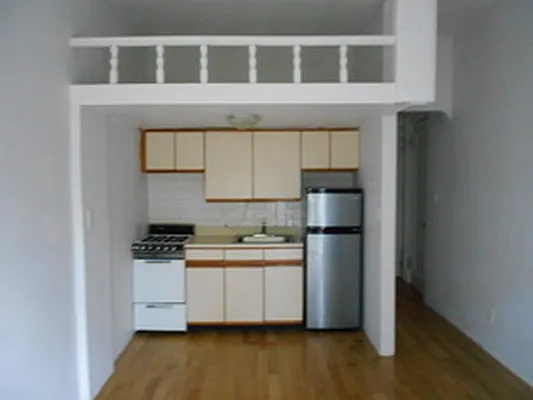 Rented by RC Realty Group of New York Inc | media 8