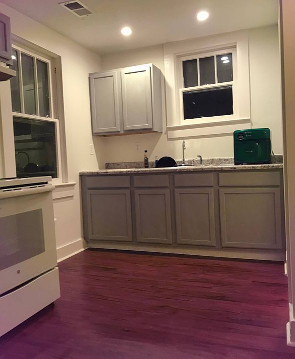 Cute updated kitchen. Fan, can lights