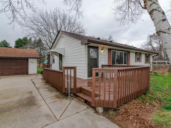 1767 Onacrest Curv N, Maplewood, MN 55117
