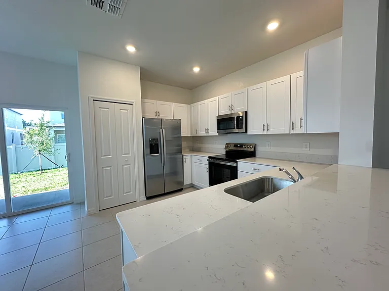2655 Buttercup Lucine Ln #2655 — Photo 6