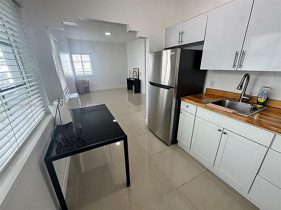 5th image of 8415 Harding Ave APT 9