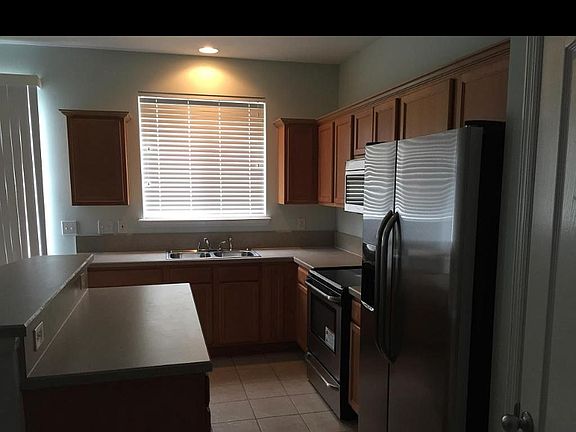 5th image of 2322 Sunset Bluff Dr