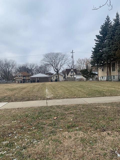 2nd image of 4138 Magoun Ave