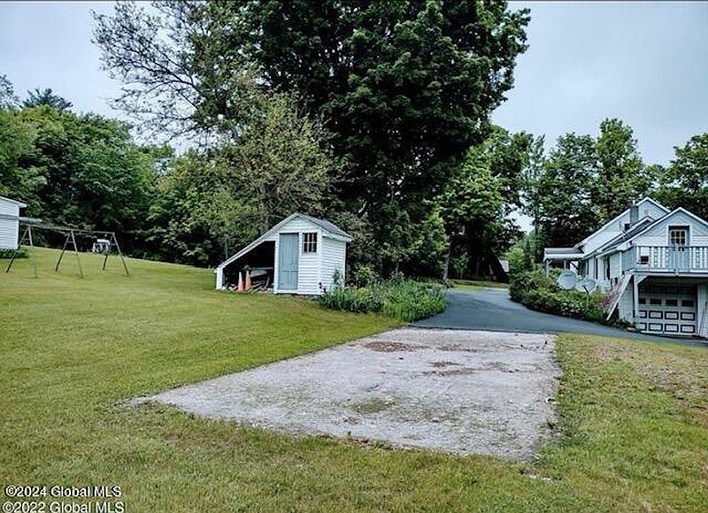 5th image of 126 Windy Hill Road