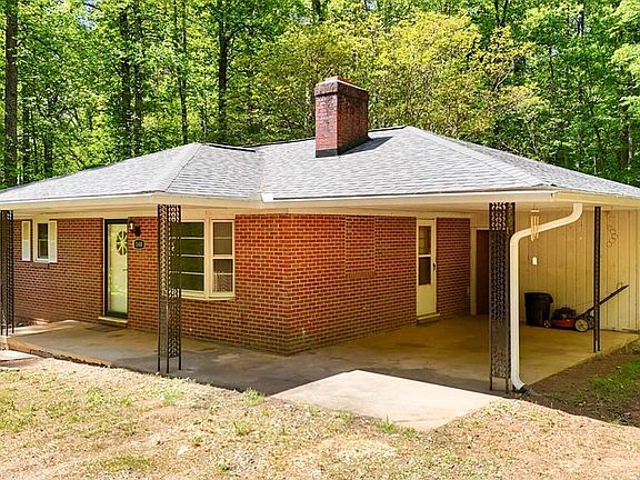 3rd image of 140 Beverly Ln