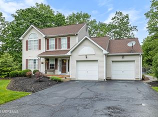 17 Durell Dr, Jackson, NJ