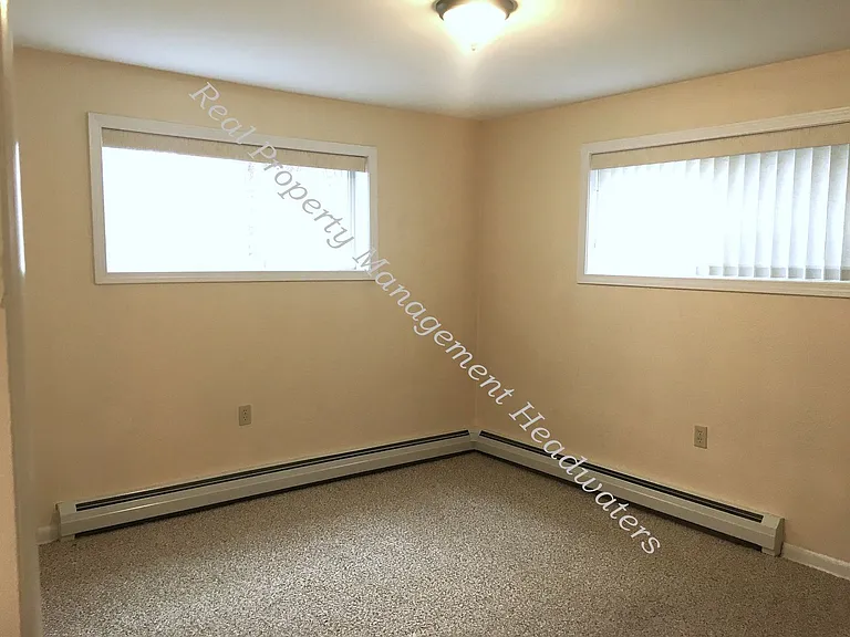 1311 Peosta Ave — Photo 8