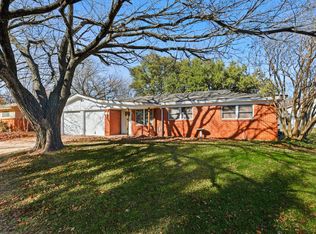 1204 Crestview Dr, Hurst, TX 76053