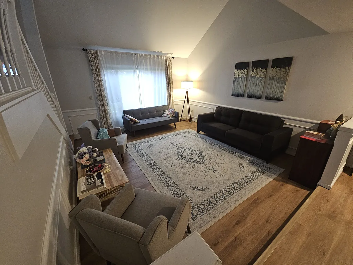 Formal living room - 1830 233rd Pl NE