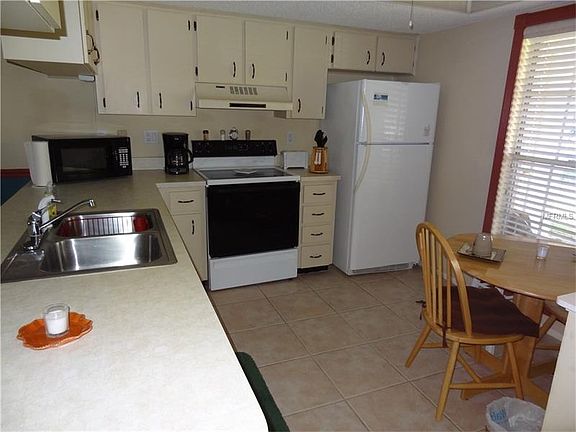 5th image of 7628 Danube Dr #D