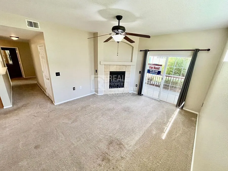 Comfortable 3-Bedroom Condo Near CSU with Utilities & Internet Included — Photo 3
