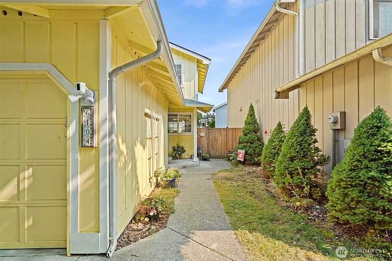 3rd image of 6104 Huntington Lane SE