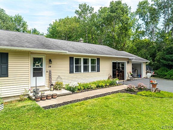 4th image of 34 Hurlbut Rd