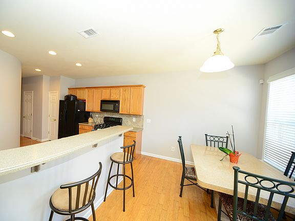Bar and Breakfast Area