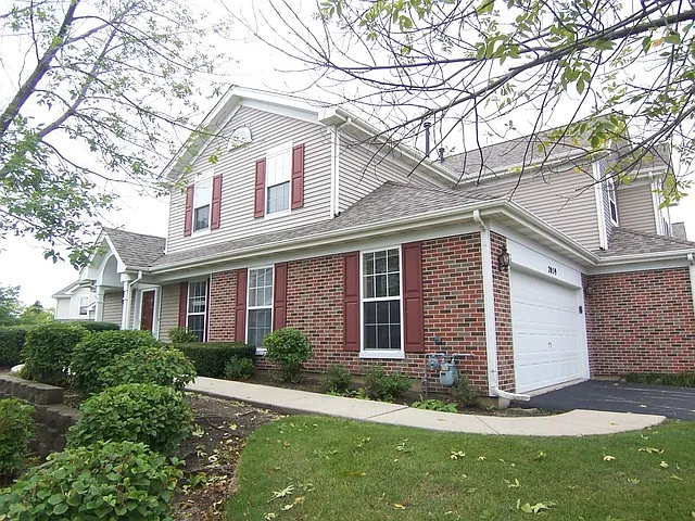 2059 Peach Tree Ln photo 1