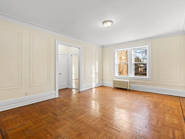 10 Roosevelt Place — Photo 8