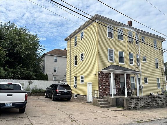 2nd image of 150 Newell Ave