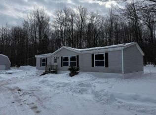 9540 Pickerel Lake Rd, Petoskey, MI 49770