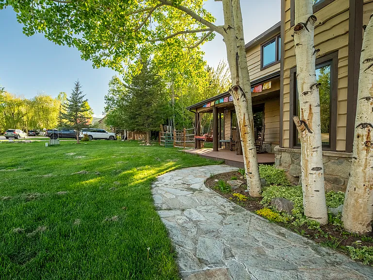 Front entryway with Aspen trees.