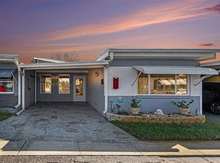 250 Rosery Rd NW APT 219, Largo, FL 33770