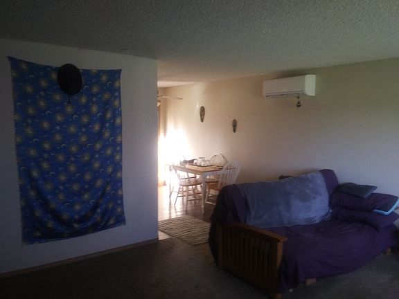 4th image of 810 NE 1st Ave