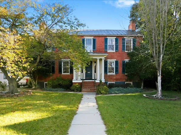 324 W Boscawen St APT 5, Winchester, VA 22601