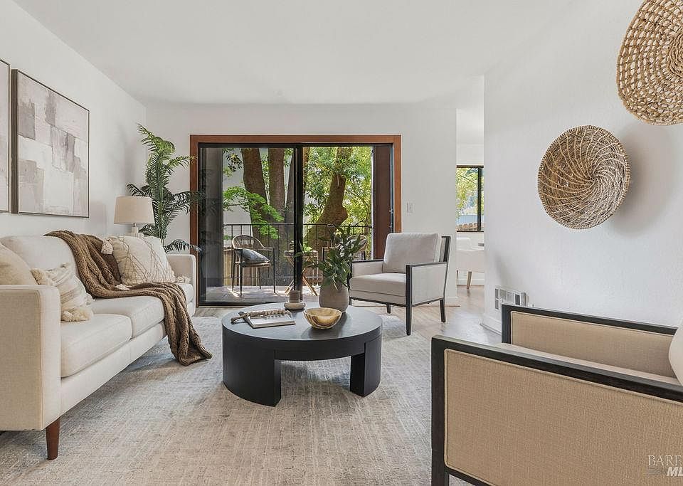 1st image of 1579 Lincoln Avenue #103