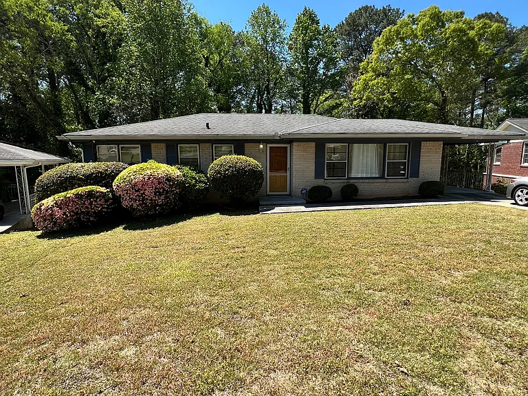 243 Hermer Cir NW — Photo 3