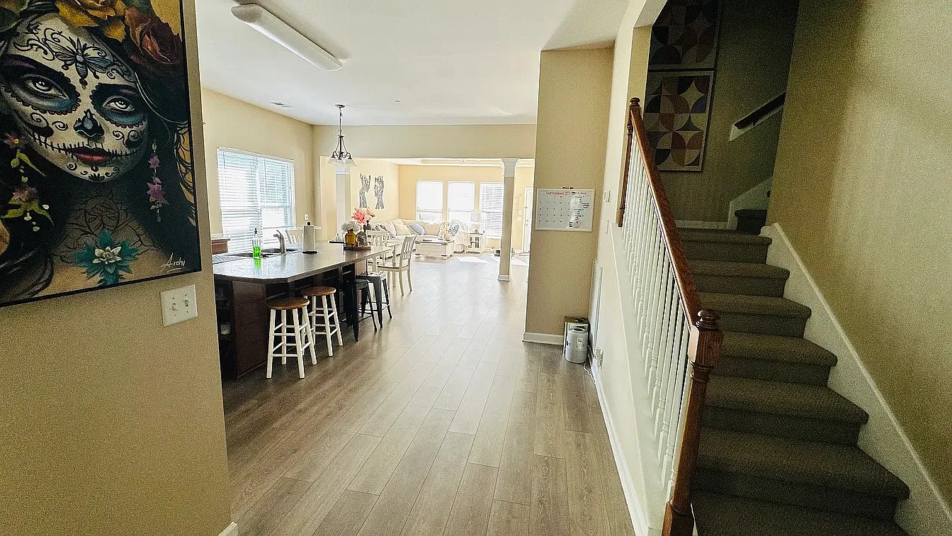 4 bed, 3.5 bath, 2801 sqft, $3,000 — Photo 3
