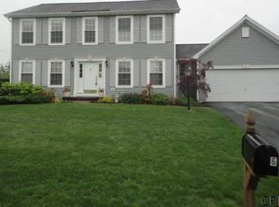 6 Sequoia Dr E, Rensselaer, NY 12144