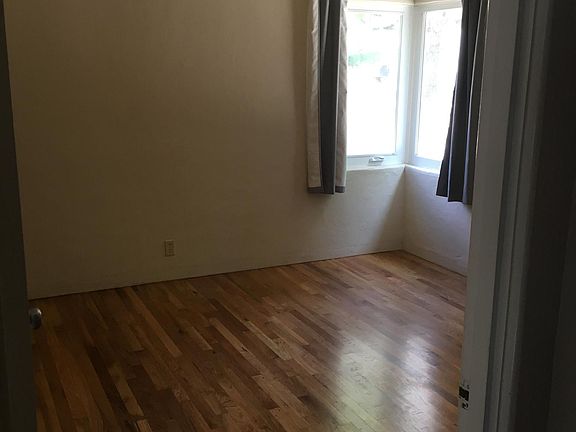 4th image of 13410 W Park Ave