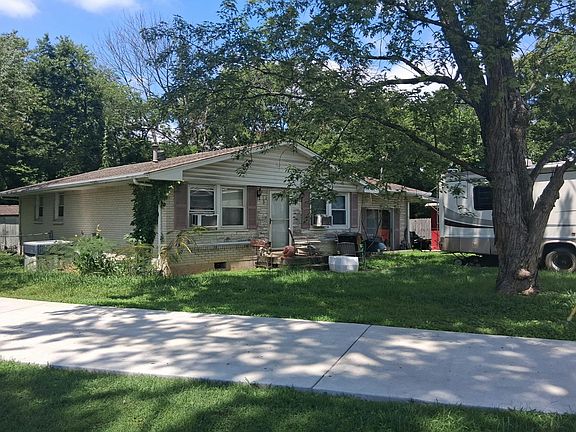 3rd image of 104 Cline Ct