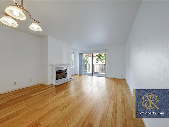 3rd image of 619 Woodside Way #1C