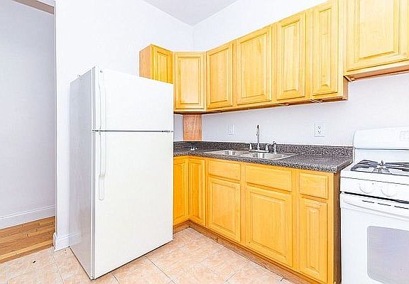 4th image of 1198 Carroll St #2A