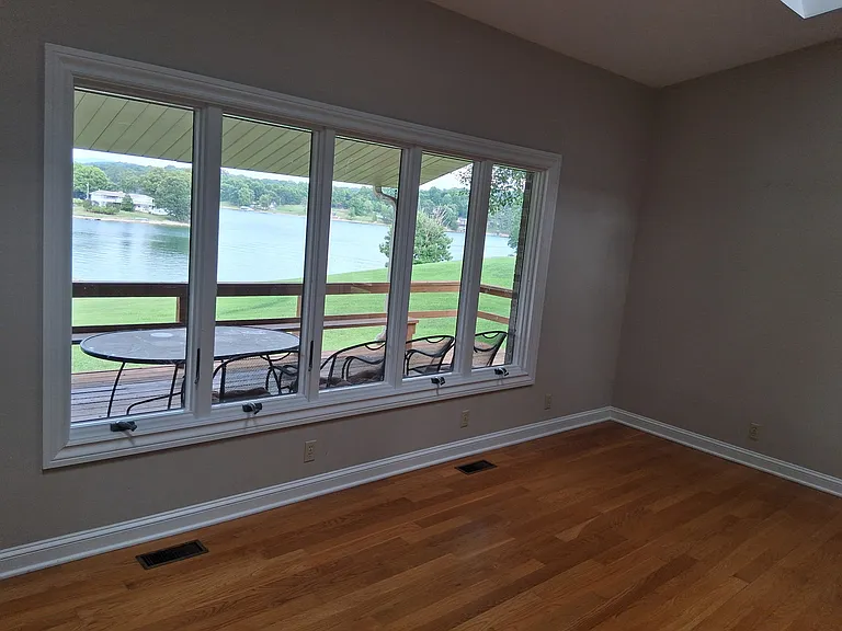 385 Steadman Rd — Photo 6