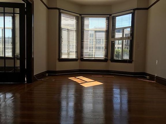 4th image of 1850 Grove St APT 3