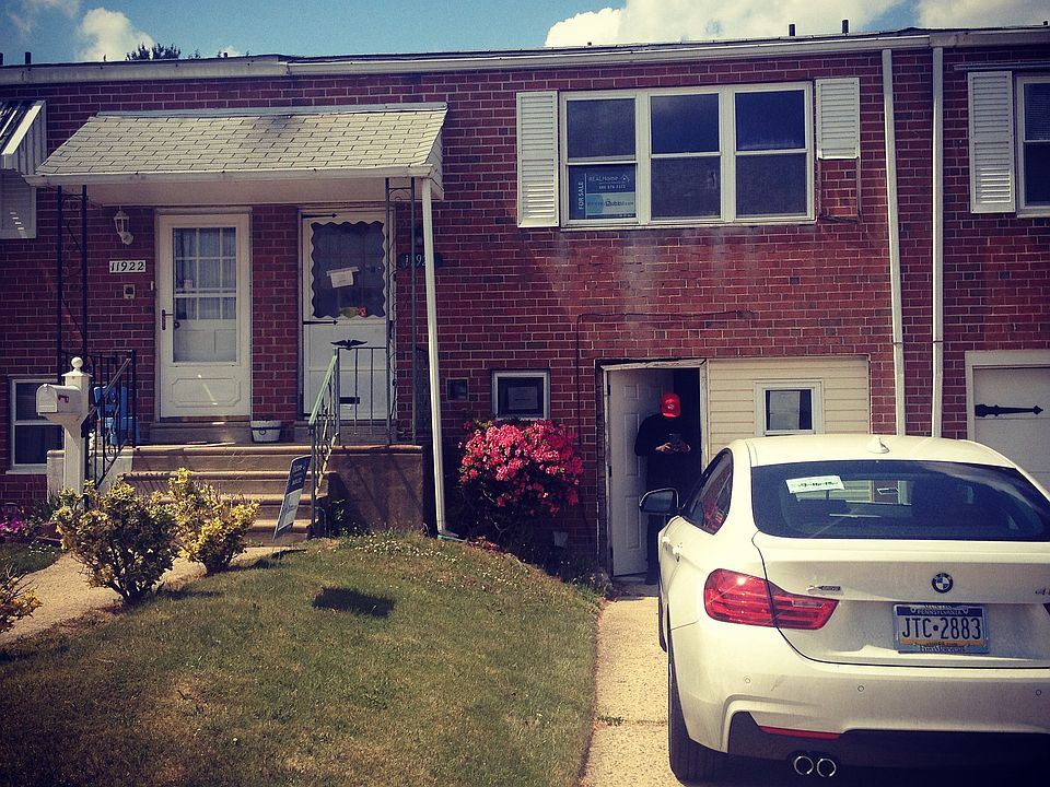 1st image of 11924 Alberta Dr
