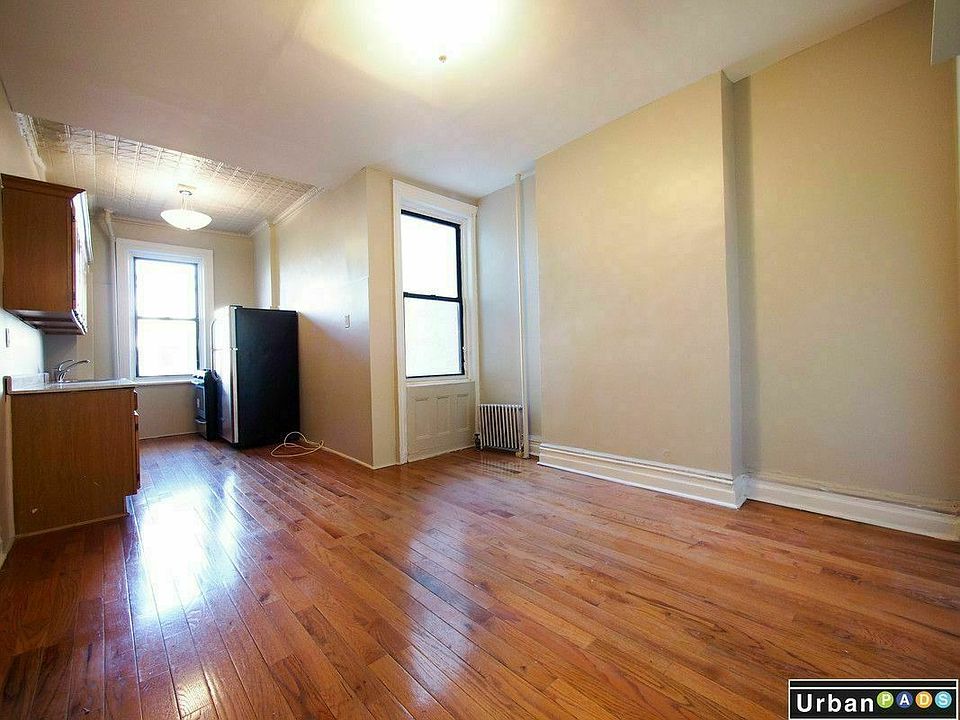 1st image of 887 Saint Johns Pl APT 3LR