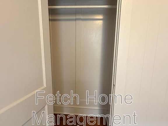 5th image of 422 W King St Floor 1