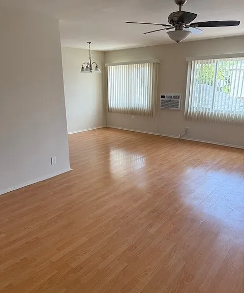 1131 N Kenmore Ave #4 — Photo 5