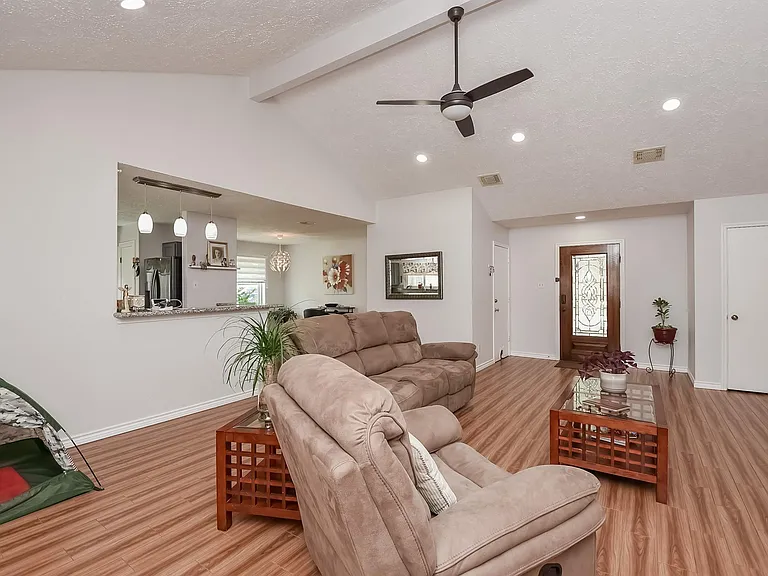 2722 Amaranth Dr — Photo 6